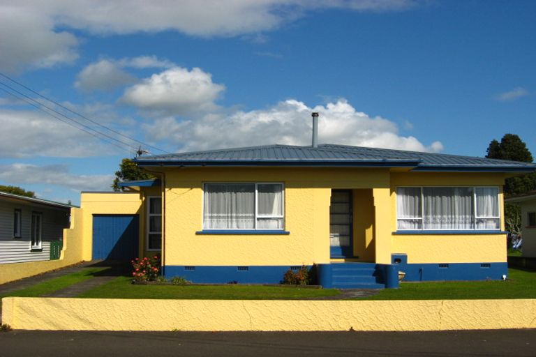 Photo of property in 18 Maratahu Street, Westown, New Plymouth, 4310