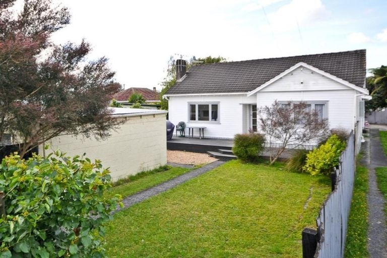 Photo of property in 18 Sayer Street, Frankton, Hamilton, 3204