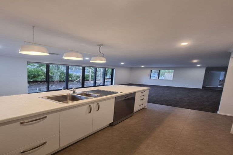 Photo of property in 27 Applemoors Way, Riverhead, 0820