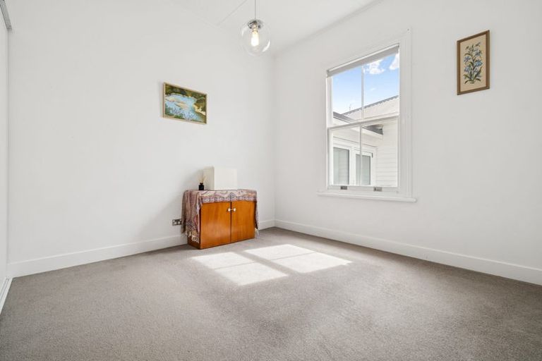 Photo of property in 100 Pukekohe East Road, Pukekohe, 2677