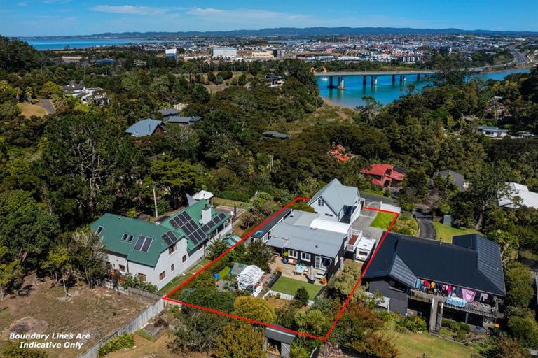 Photo of property in 5 Remu Place, Greenhithe, Auckland, 0632