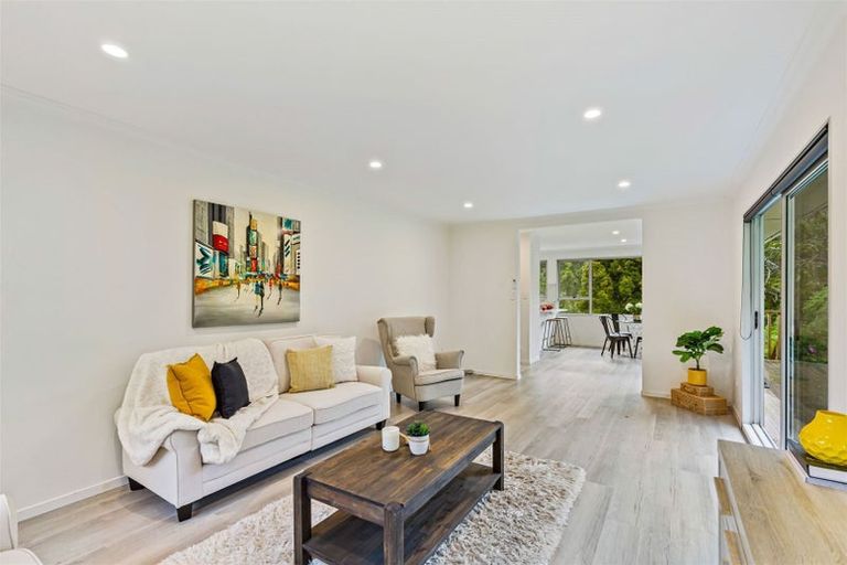 Photo of property in 53 Pine Avenue, Henderson, Auckland, 0612