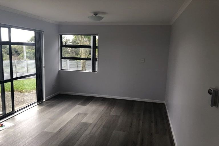 Photo of property in 12 Condor Place, Unsworth Heights, Auckland, 0632