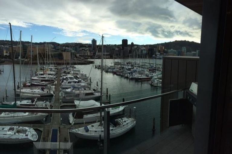 Photo of property in Clyde Quay Wharf, 3b/5 Clyde Quay Wharf, Te Aro, Wellington, 6011