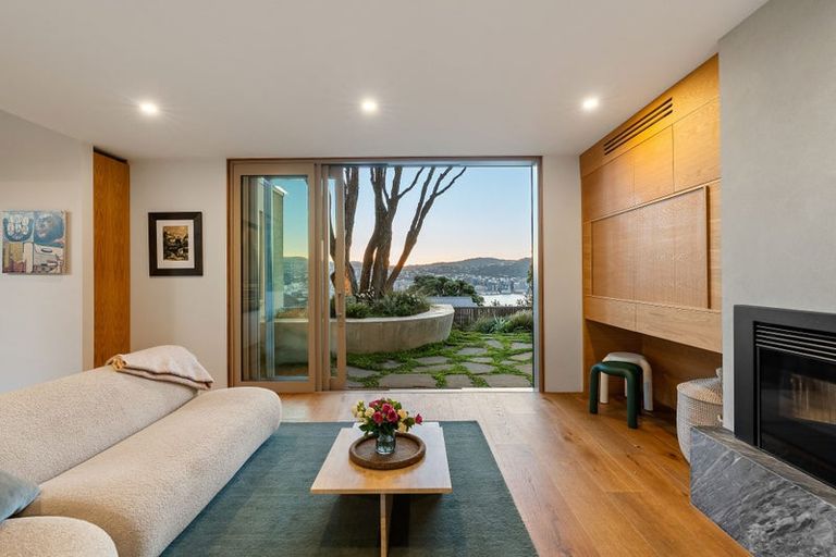 Photo of property in 41a The Crescent, Roseneath, Wellington, 6011