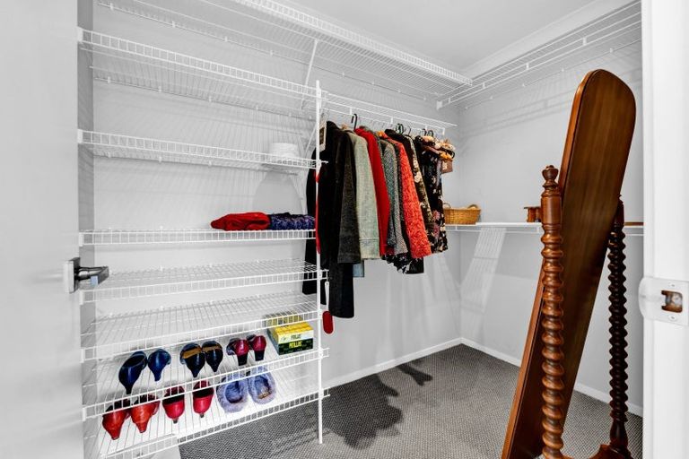 Photo of property in 1/276 Mangorei Road, Merrilands, New Plymouth, 4312