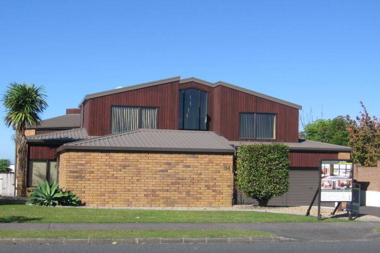 Photo of property in 114 Wiseley Road, West Harbour, Auckland, 0618