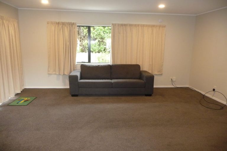 Photo of property in 1/17 Pegler Drive, Howick, Auckland, 2014