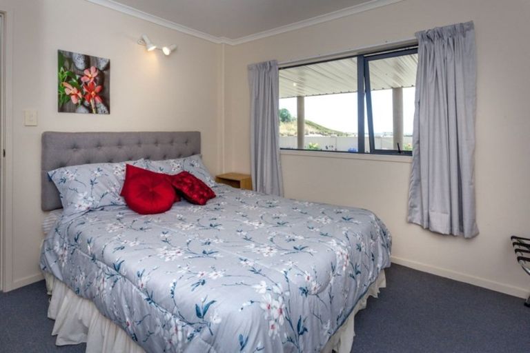 Photo of property in 20a Moray Place, Whiritoa, Whangamata, 3691