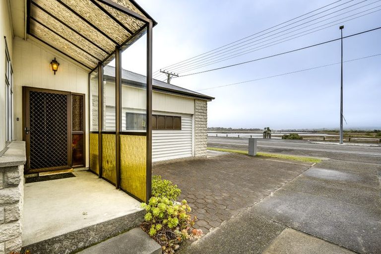 Photo of property in 61 Meeanee Quay, Westshore, Napier, 4110