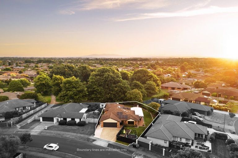 Photo of property in 32 Winchester Place, Rototuna North, Hamilton, 3210