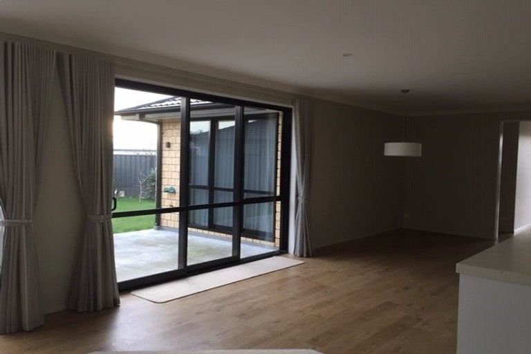 Photo of property in 12 Pukaki Place, Poraiti, Napier, 4112