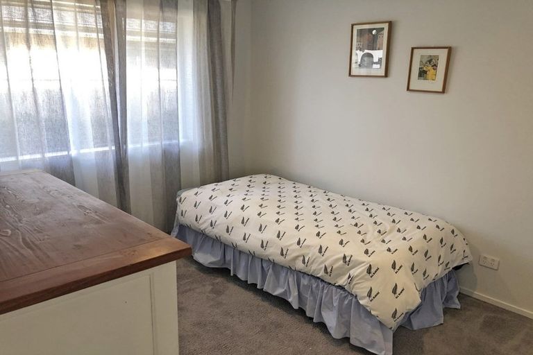 Photo of property in 6 Shrimpton Avenue, Woodend, 7610