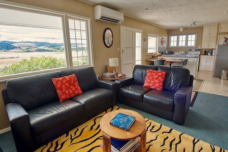 Photo of property in 24 Whangaimoana Beach Road, Whangaimoana, Featherston, 5772