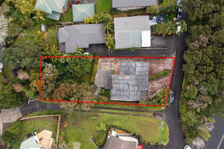 Photo of property in 358 Glenfield Road, Glenfield, Auckland, 0629