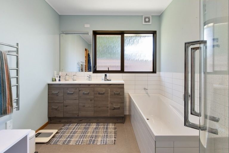 Photo of property in 29 Roskilda Crescent, Taradale, Napier, 4112