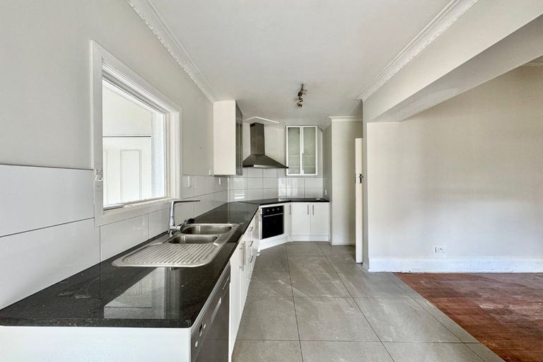 Photo of property in 2/15 James Road, Manurewa, Auckland, 2102