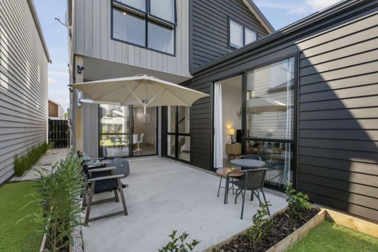 Photo of property in 6 Courage Road, Papakura, 2110