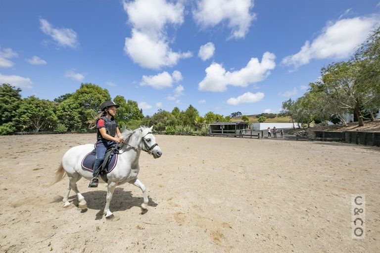 Photo of property in 93 Taylor Road, Waimauku, 0882