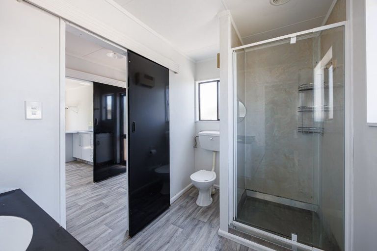 Photo of property in 10a Howard Road, Taradale, Napier, 4112