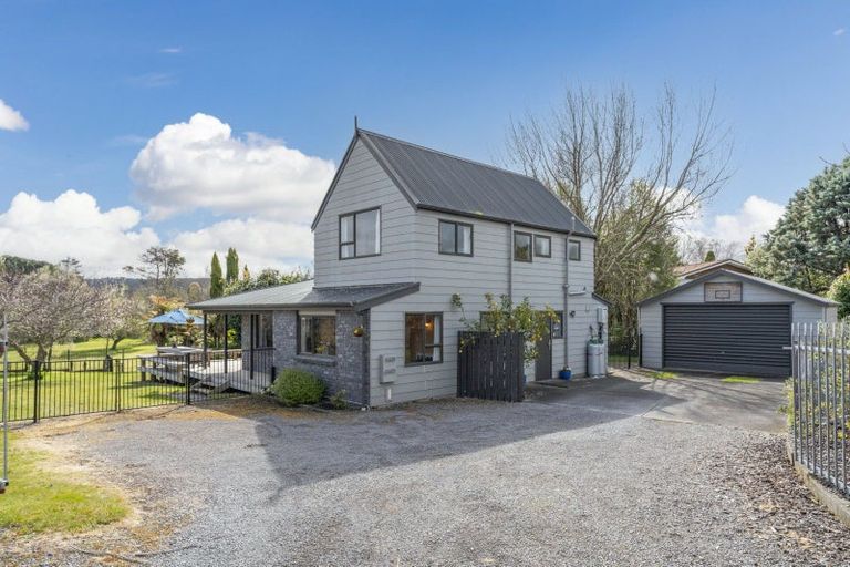 Photo of property in 10 Angela Place, Kinloch, Taupo, 3377