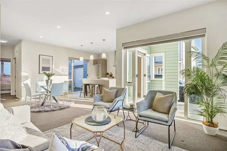 Photo of property in 3 Bellbird Street, Papakura, 2110