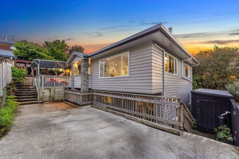 Photo of property in 57a Lavery Place, Sunnynook, Auckland, 0632