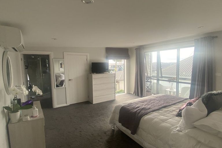 Photo of property in 6a Te Akau Crescent, Bucklands Beach, Auckland, 2012