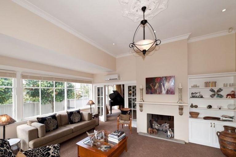 Photo of property in 18 Daresbury Lane, Fendalton, Christchurch, 8014