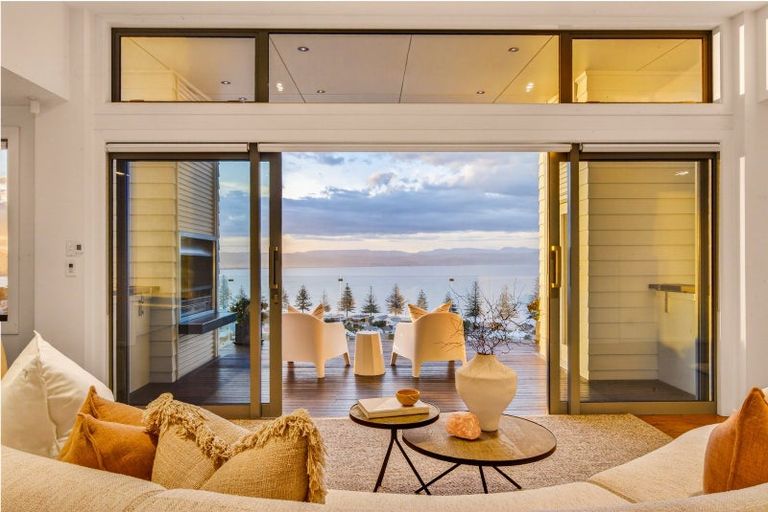 Photo of property in 40 Roslyn Road, Bluff Hill, Napier, 4110