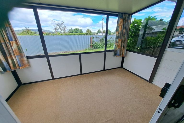 Photo of property in 17 Elliott Crescent, Havelock North, 4130