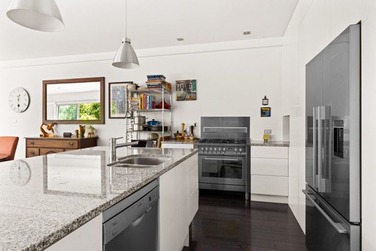 Photo of property in 27a Hikanui Drive, Havelock North, 4130