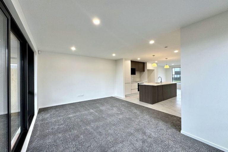 Photo of property in 14 Paapaakiri Loop, Takanini, 2112