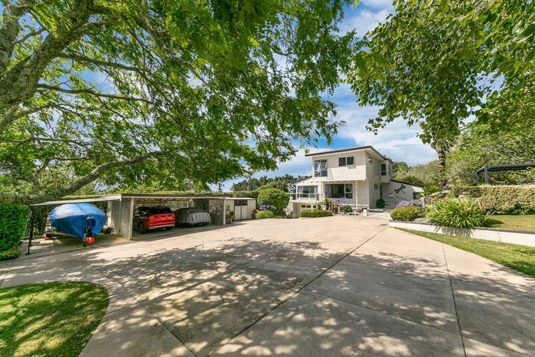 Photo of property in 92 Awanui Rise, Papakura, 2582