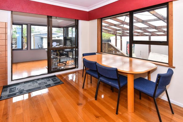 Photo of property in 34 Buckland Road, Mangere East, Auckland, 2024