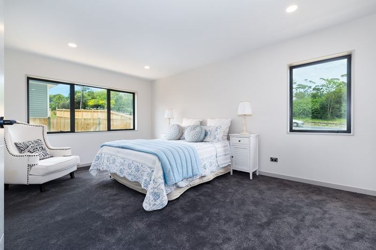 Photo of property in 14 Drover Close, Flat Bush, Auckland, 2019