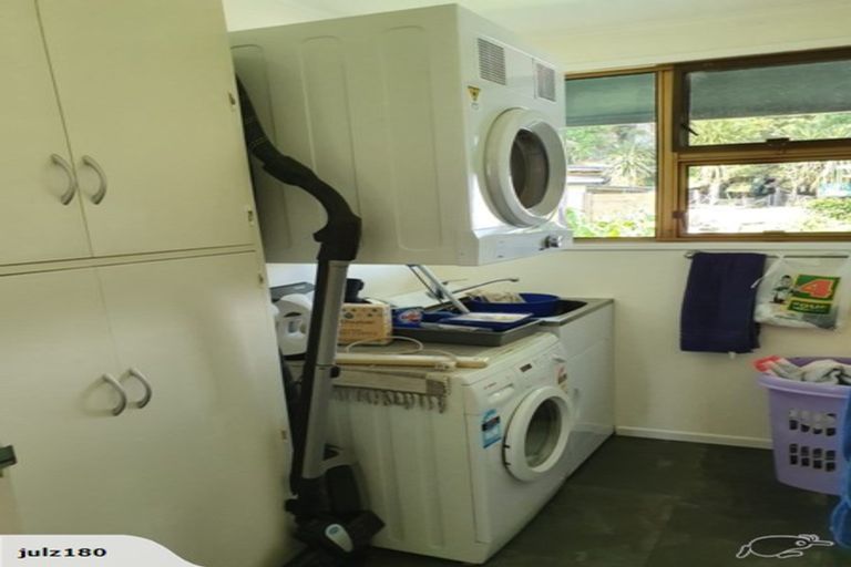 Photo of property in 30 Driving Creek Road, Coromandel, 3506