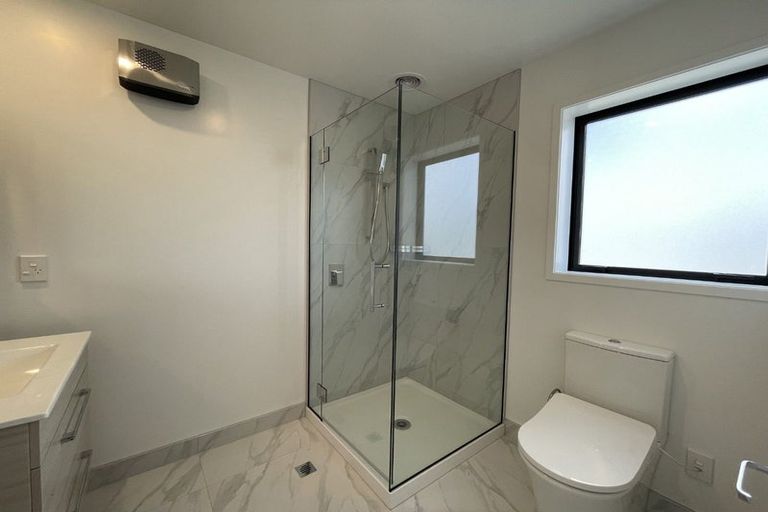 Photo of property in 2/232 Marine Parade, New Brighton, Christchurch, 8061