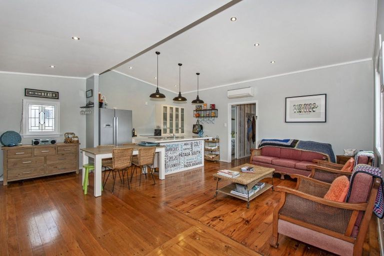 Photo of property in 858 Pataua South Road, Pataua South, Onerahi, 0192