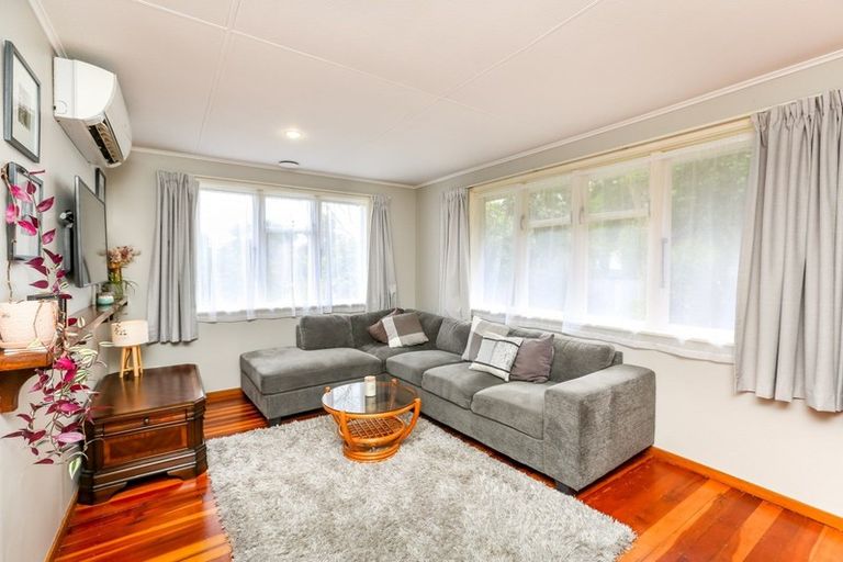 Photo of property in 1a Ward Place, Marfell, New Plymouth, 4310