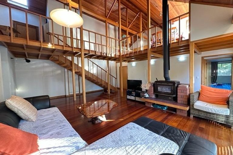 Photo of property in 48 Cheriton Road, Mellons Bay, Auckland, 2014