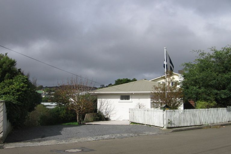 Photo of property in 34 Lynda Avenue, Paparangi, Wellington, 6037