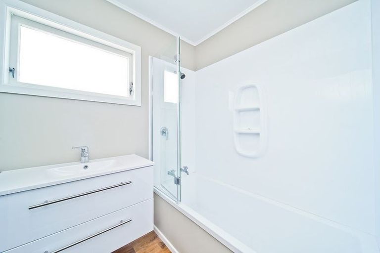 Photo of property in 8 Gwendoline Place, Glenview, Hamilton, 3206