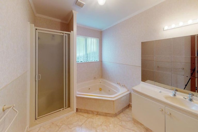 Photo of property in 42 Cedar Crescent, Feilding, 4702