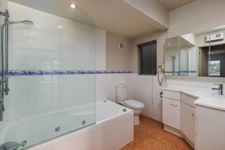 Photo of property in 15 Tohitapu Road, Paihia, 0200