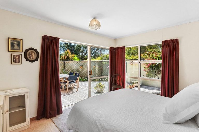 Photo of property in 43 Ngarara Road, Waikanae, 5036