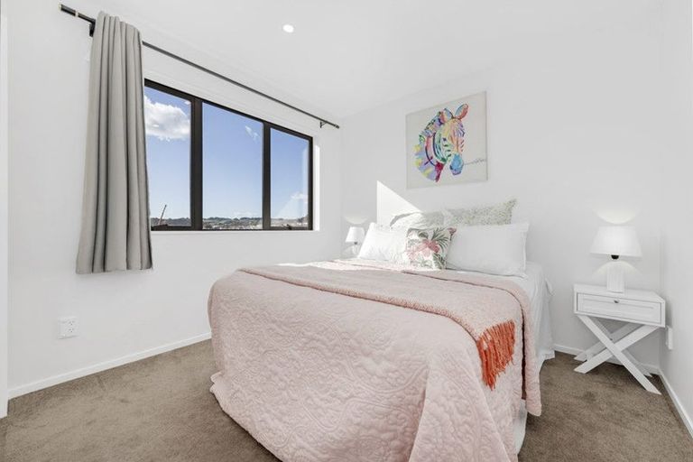 Photo of property in 8 Frontier Lane, Flat Bush, Auckland, 2019