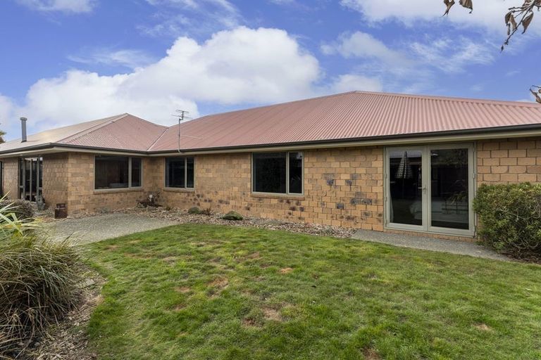Photo of property in 3 Evergreen Place, Parklands, Christchurch, 8083