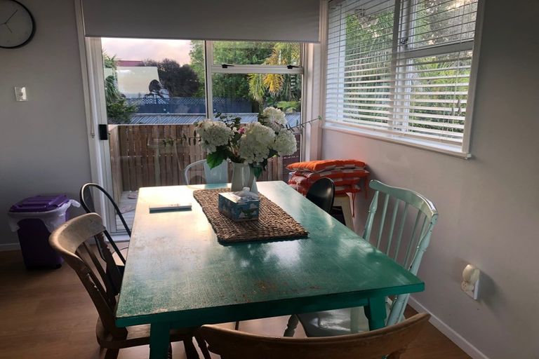 Photo of property in 89 Weatherly Road, Torbay, Auckland, 0630