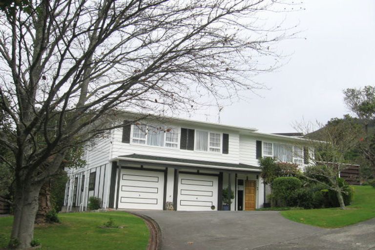 Photo of property in 6 Balliol Drive, Tawa, Wellington, 5028